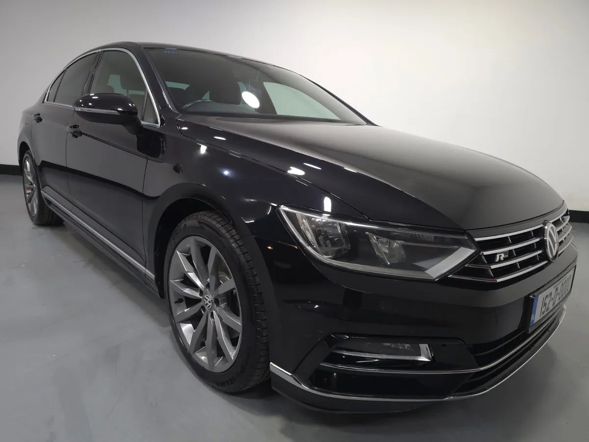 Volkswagen Passat 2.0 TDI R-Line 190 - Image 1