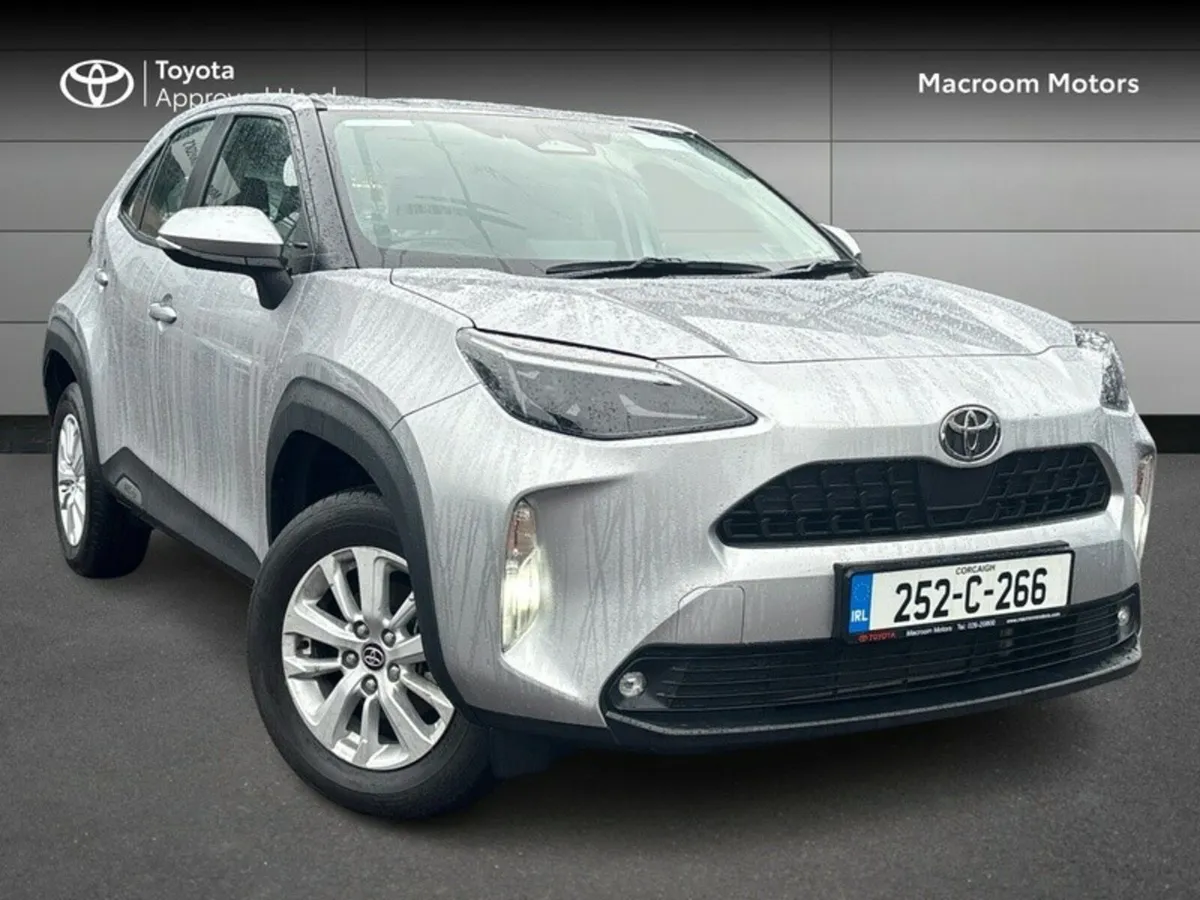 Toyota Yaris Cross YARIS CROSS LUNA - Image 1
