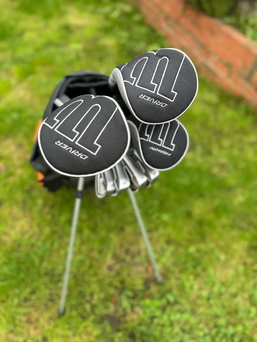 Full set of left handed golf clubs - Image 1