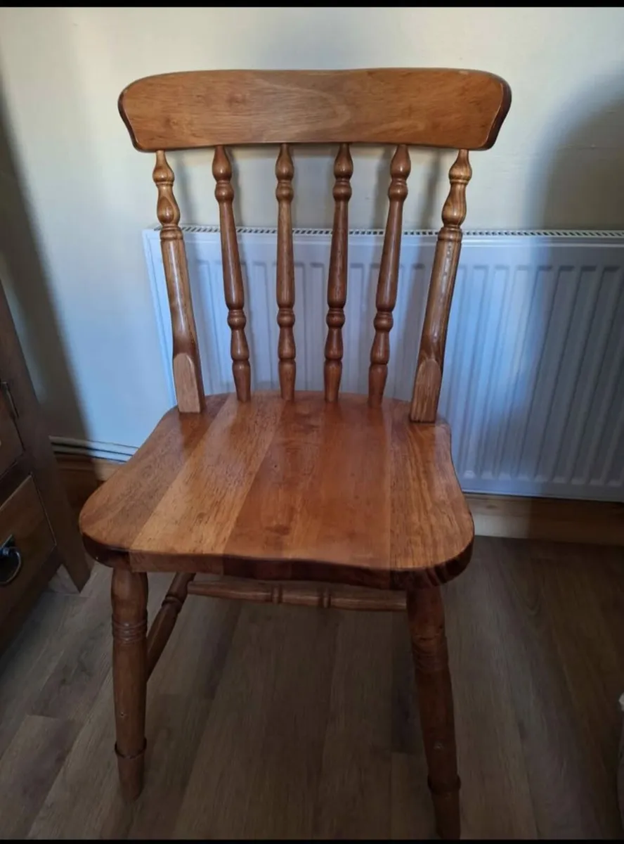 Kitchen table and 6 chairs - Image 2