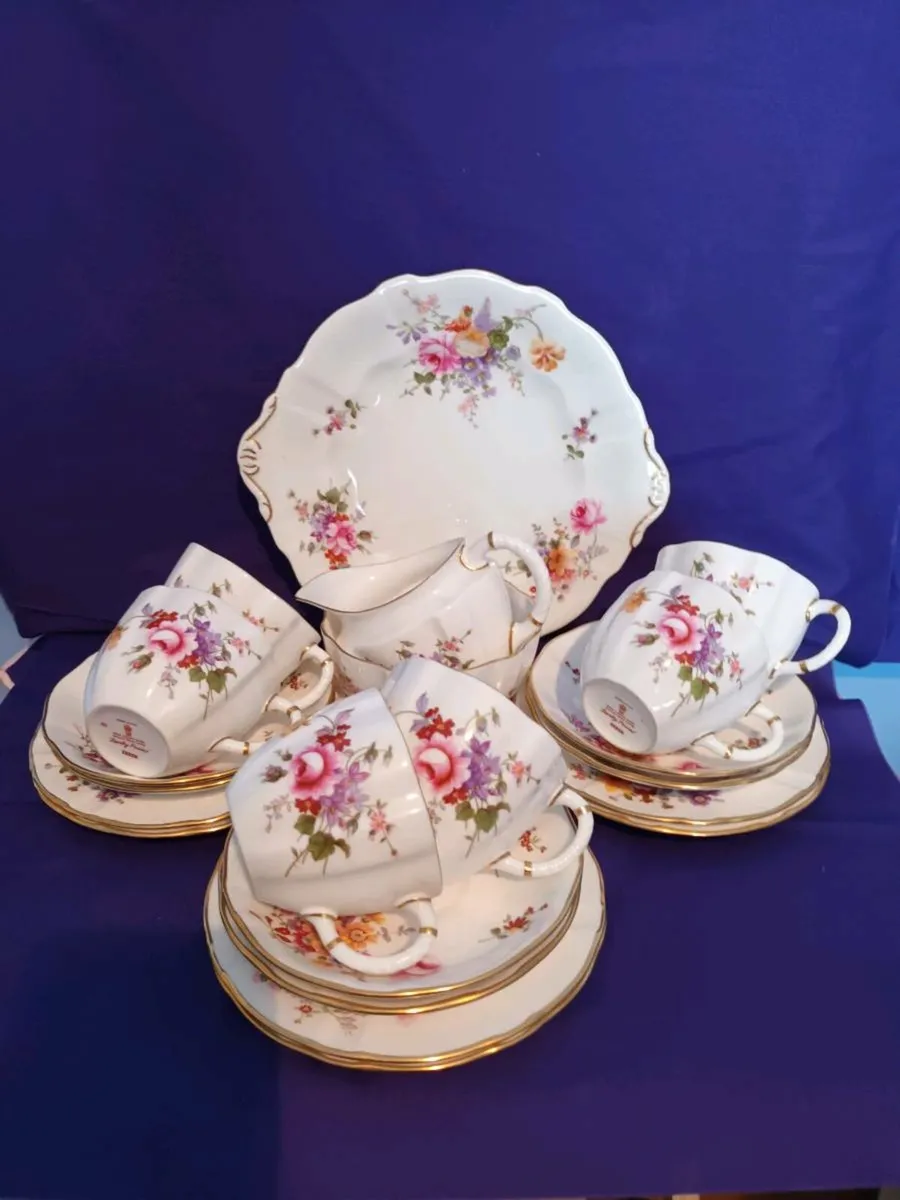 Beautiful  Crown Derby China 'Posies' Tea Set - Image 1