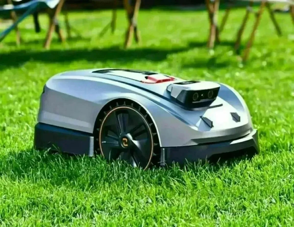 Sunseeker Elite Wireless Robotic Mower - Image 2