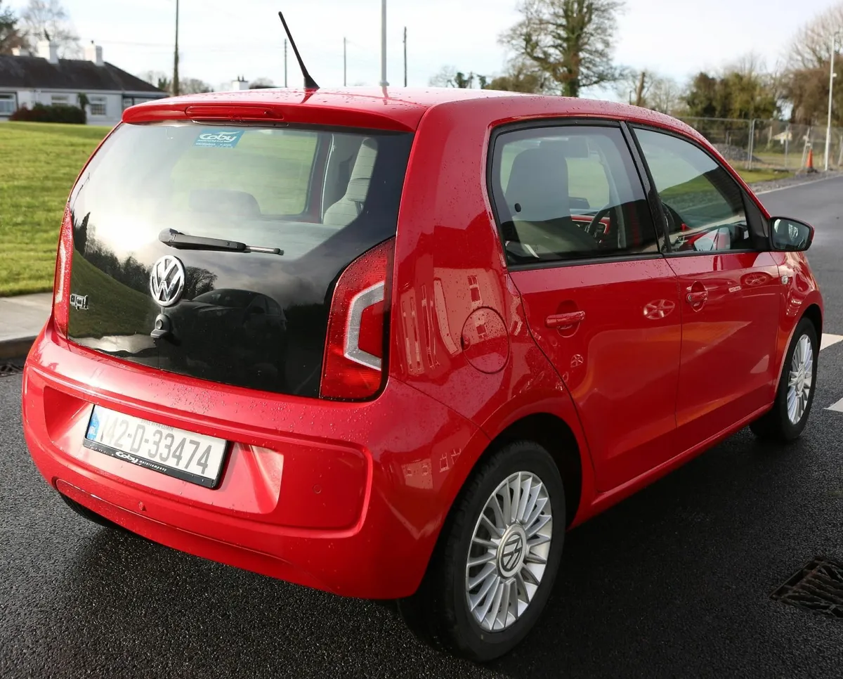 Volkswagen up! 2014 - Image 1