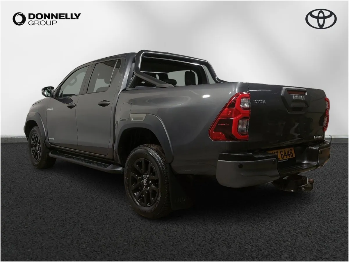Toyota Hilux Diesel Invincible X - Image 2