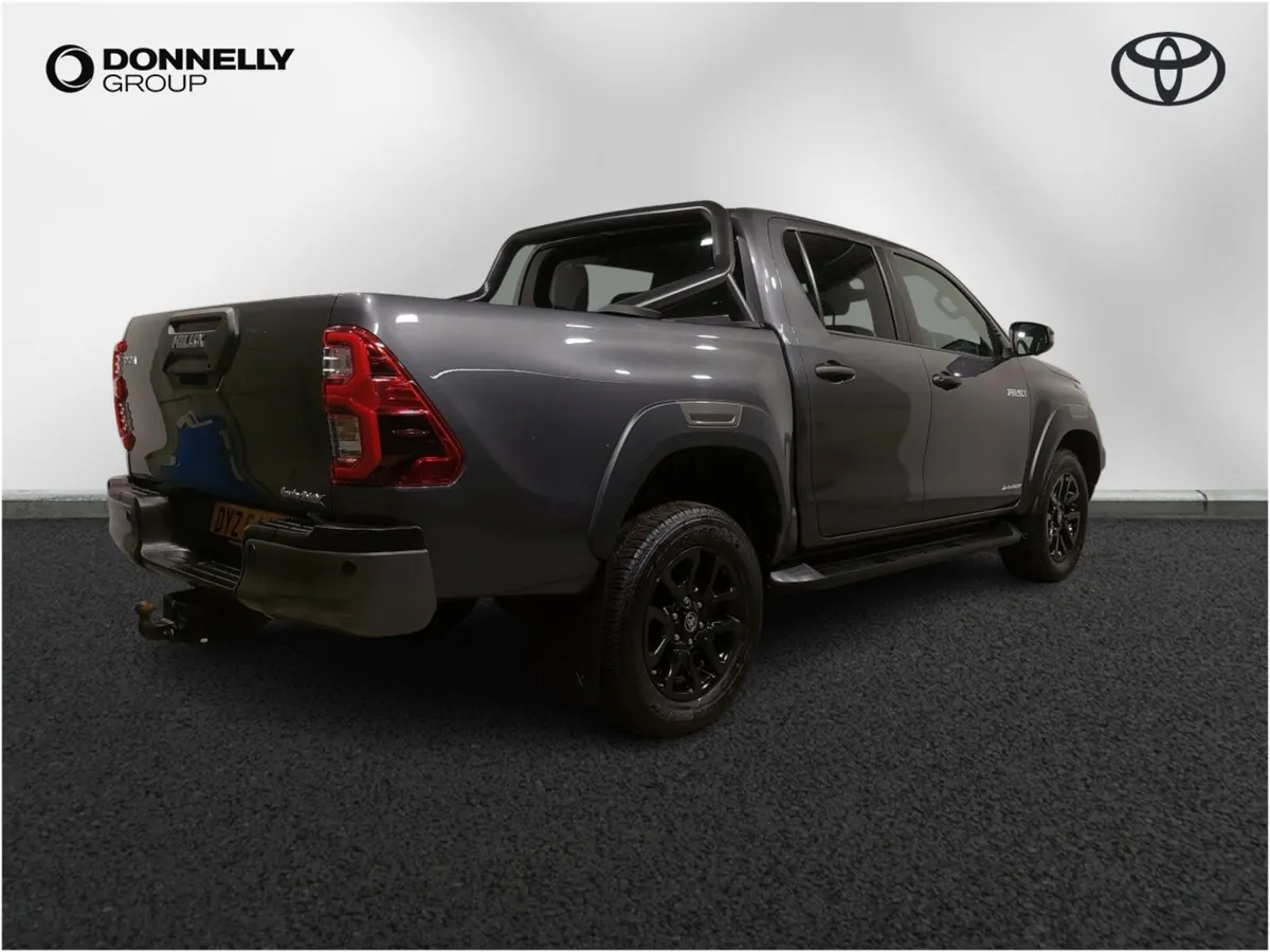 Toyota Hilux Diesel Invincible X - Image 4