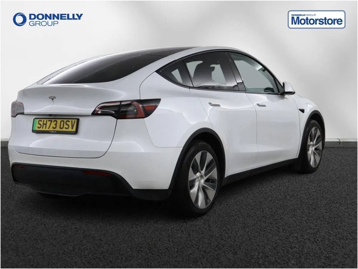 Tesla Model Y Hatchback - Image 2