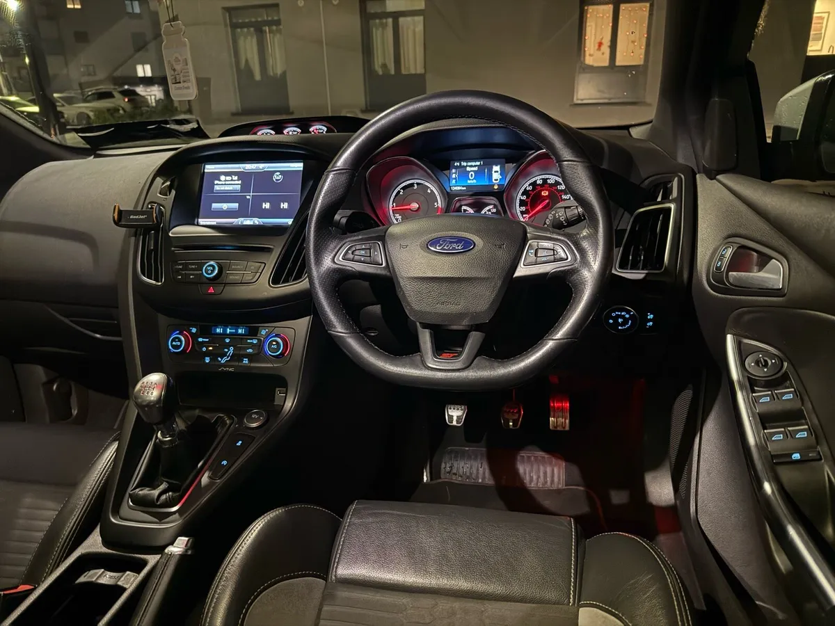 2015 Ford Focus ST-2 2.0 TDCi – 182BHP-Low Mileage - Image 3