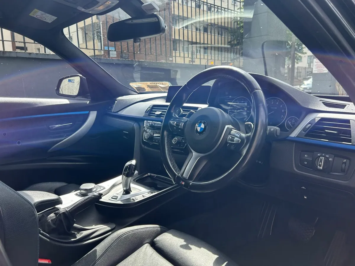 BMW 3-Series 2017 - Image 3