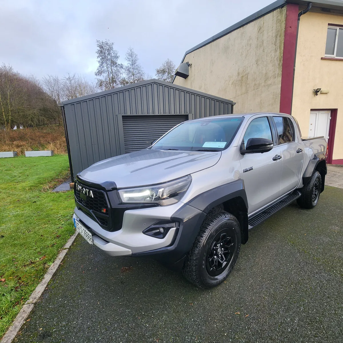 New Toyota Hilux  2.8 Gr sport - Image 4