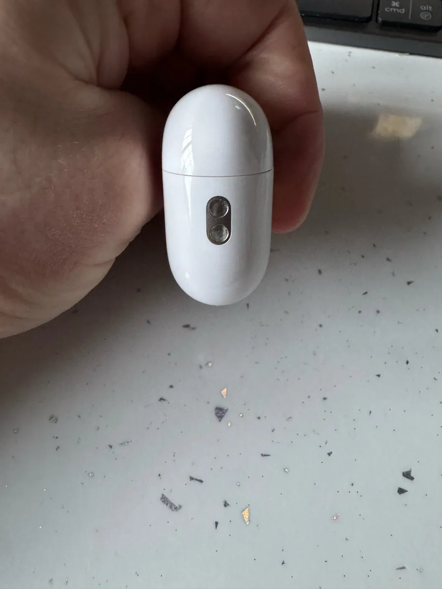 AirPods Pro 2 with ESR case - Image 3
