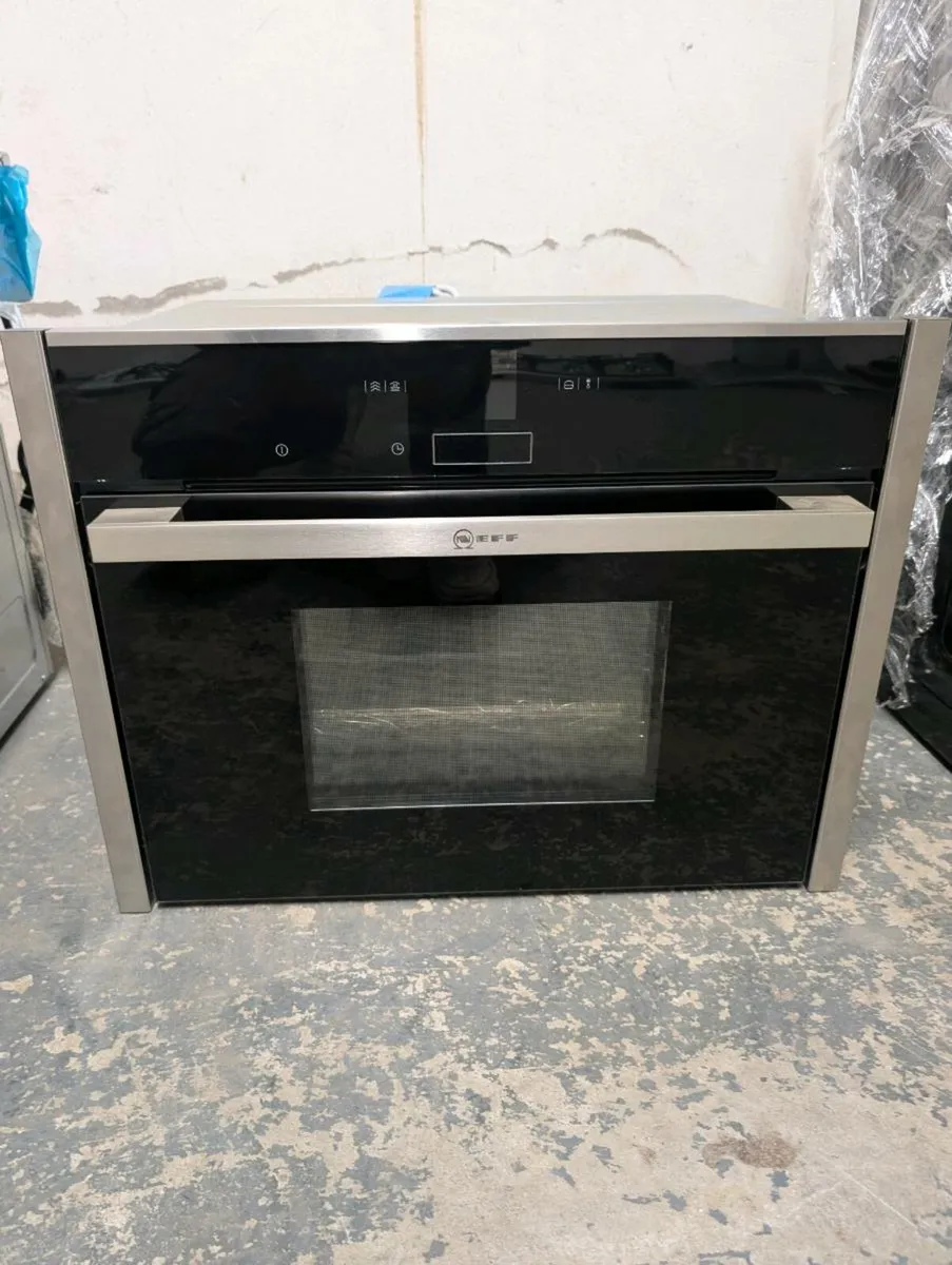 Neff integrated steam oven C17DR02NOB - Image 1