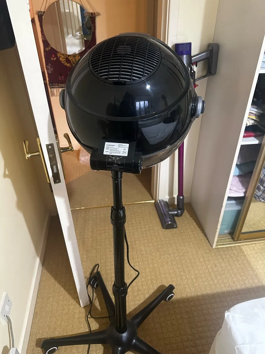 Hooded dryer - Image 3