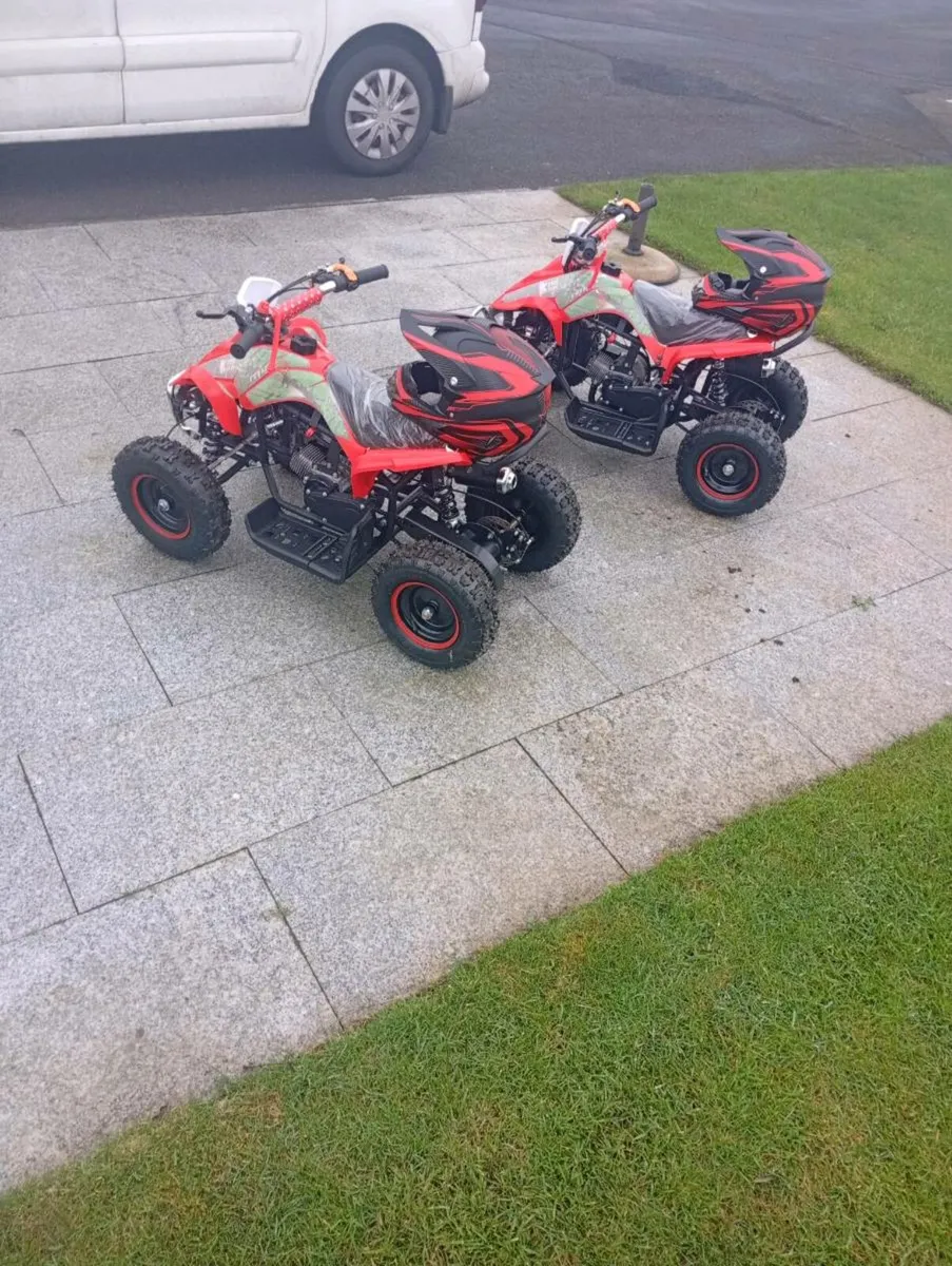 50cc Quad & Helmet - Image 4
