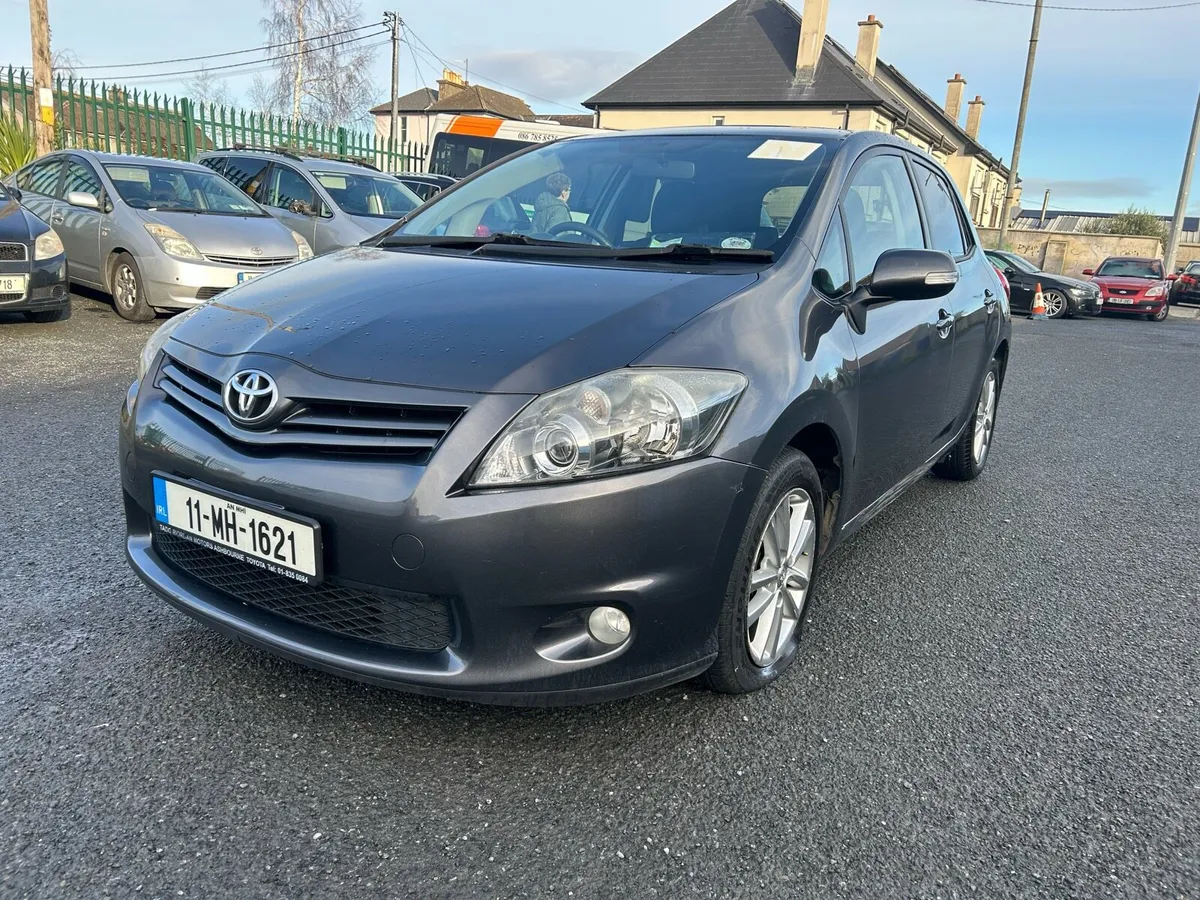 2011 Toyota auris sport - Image 3