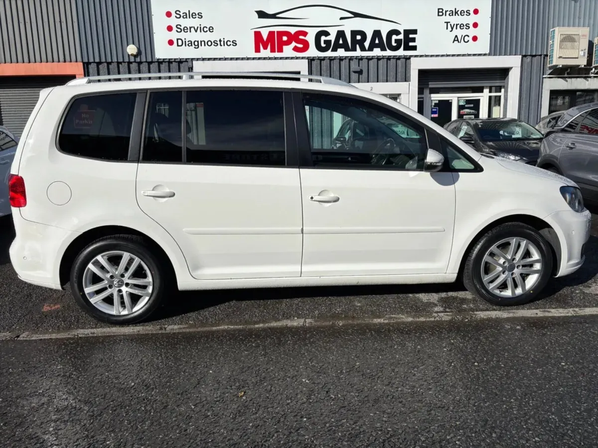2013 Volkswagen Touran 1.6 TDI TRENDLINE 7 Seater - Image 1