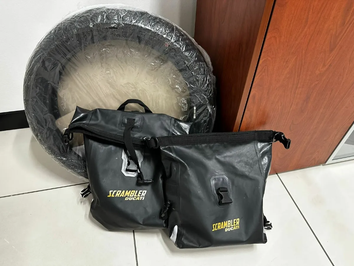 Ducati scrambler 2017  800 - Image 2