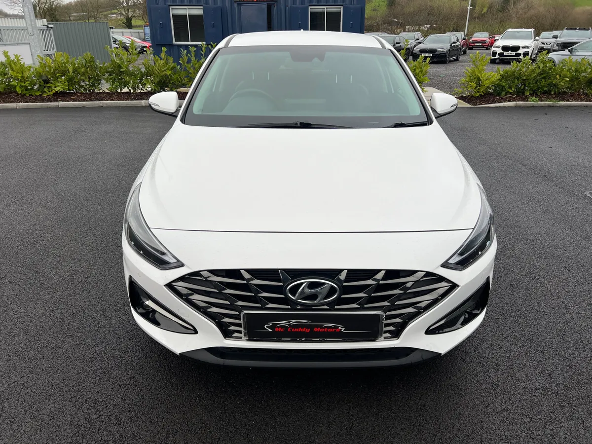 2023 (232) Hyundai I30 Premium 1.0 T-GDI MHEV-Auto - Image 3