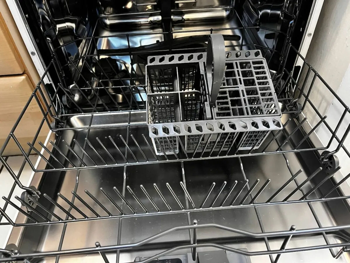 Whirlpool Dishwasher Hardly Used - Image 3