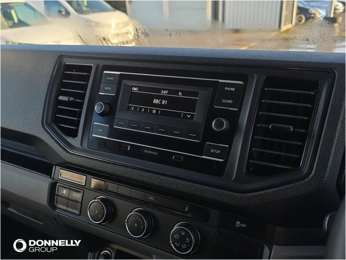 Volkswagen Crafter Cr35 Lwb Diesel Rwd Startline - Image 4