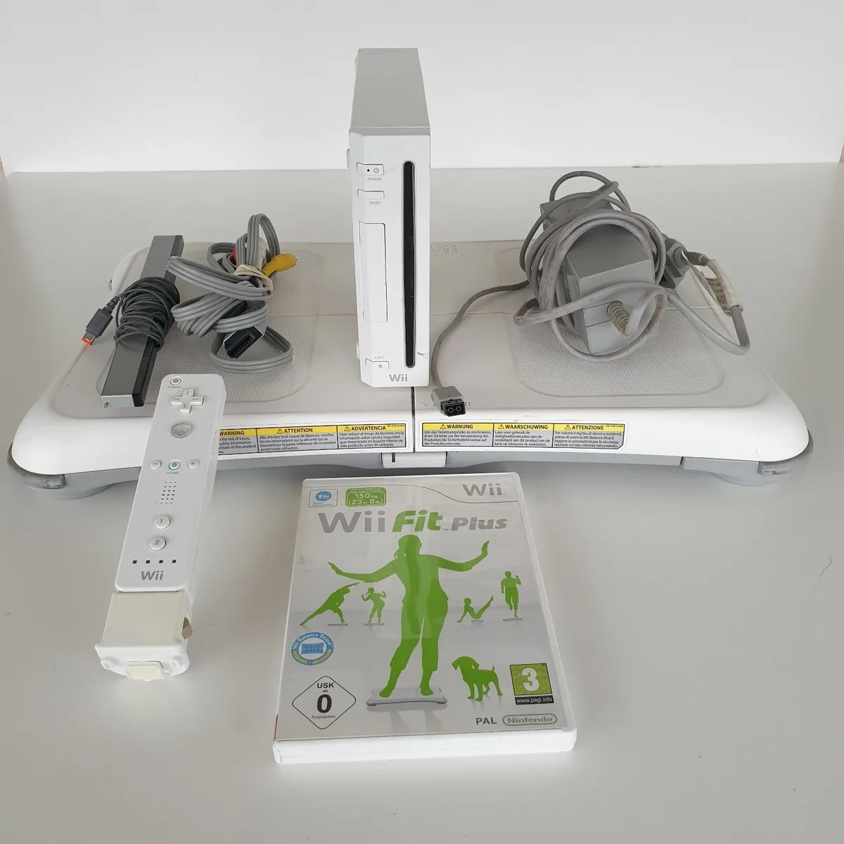 nintendo Wii console with balance board - Image 1
