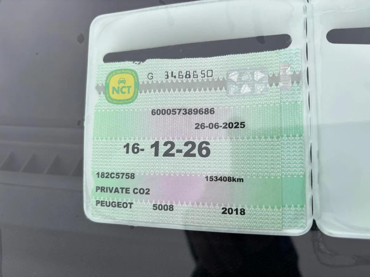 Peugeot 5008 2018  PETROL  AUTOMATIC 7 SEATER - Image 4