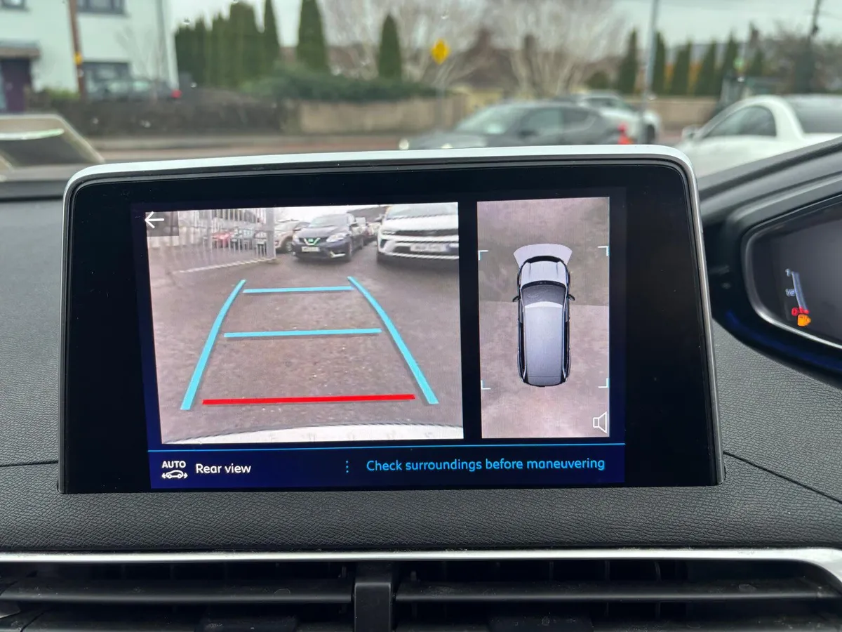 Peugeot 5008 2018  PETROL  AUTOMATIC 7 SEATER - Image 3