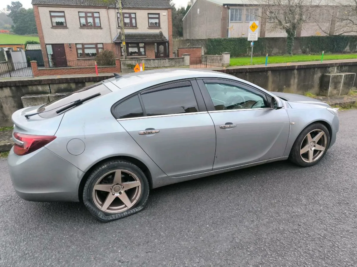 Insignia - Punctured Tyre - NO OFFERS - Image 3