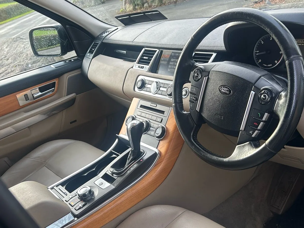 Land Rover Range Rover Sport 2011 - Image 4