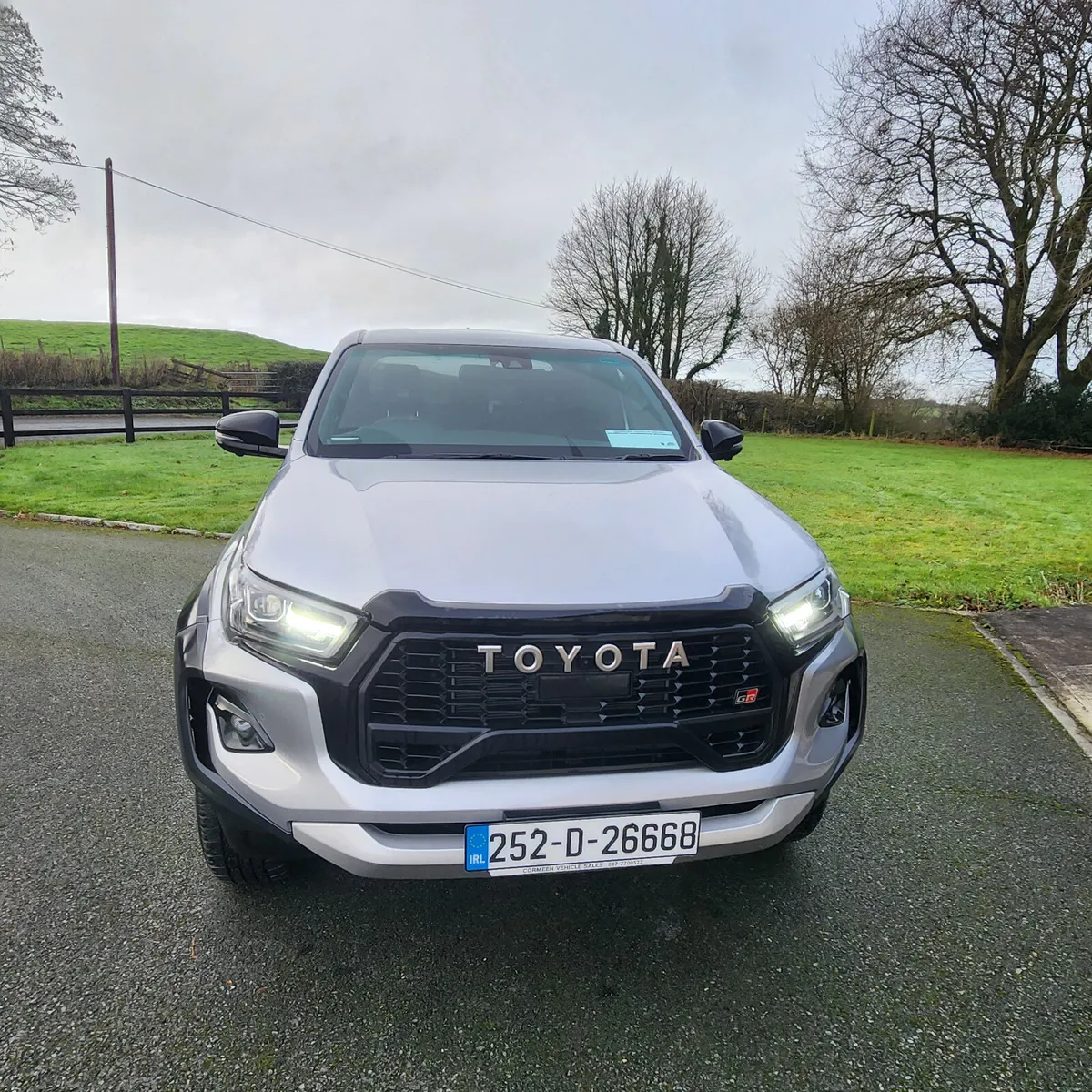 New Toyota Hilux  2.8 Gr sport - Image 2