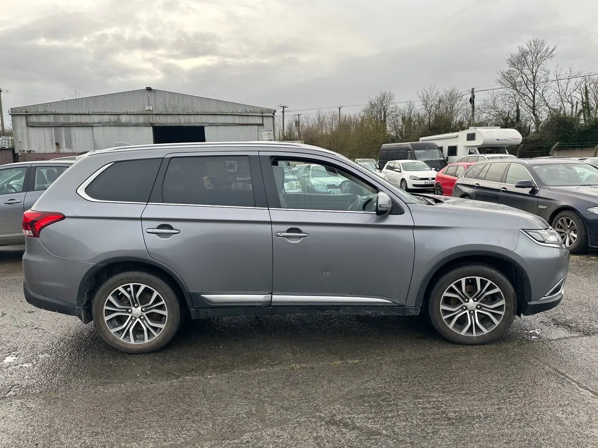 Mitsubishi Outlander 2018 - Image 1