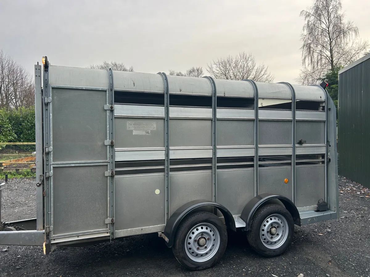 Ifor Williams Ta510  12ft Livestock Trailer - Image 1