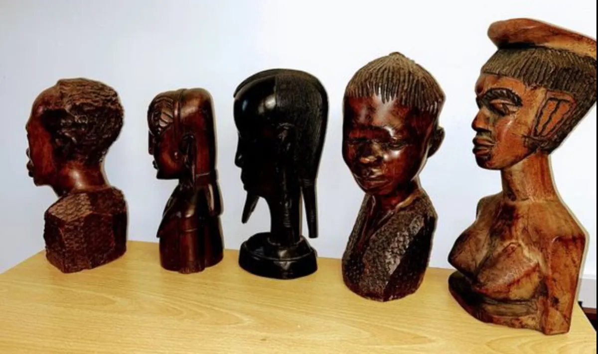 Hand carved Tribal art - Image 1