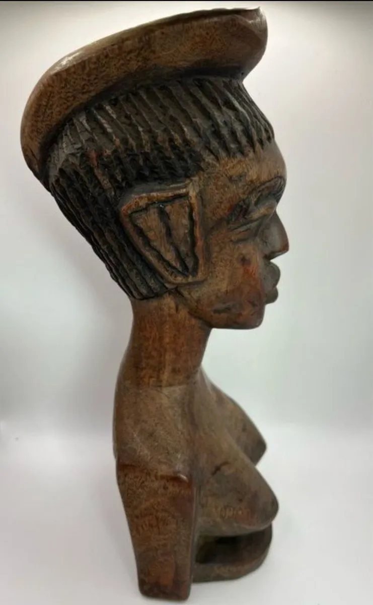 Hand carved Tribal art - Image 3