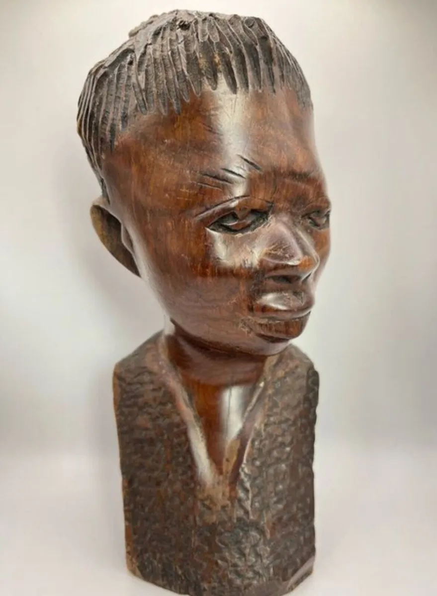 Hand carved Tribal art - Image 4