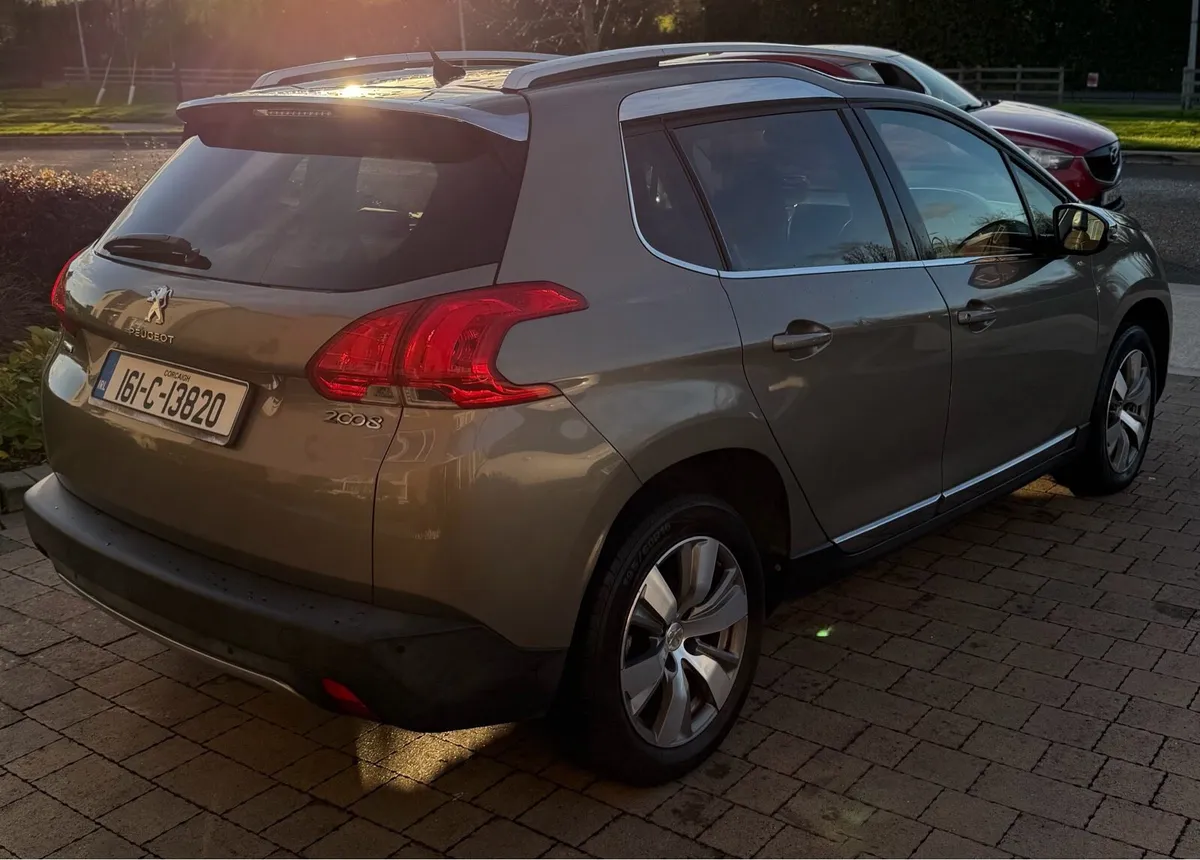 🔥Peugeot 2008 PureTech Pan Roof🔥FRESH NCT🔥 - Image 4