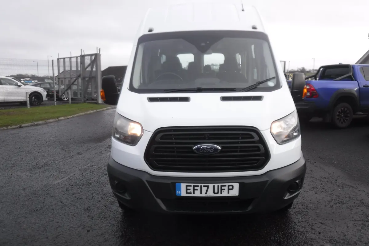 Ford Transit 17 seater minibus 2017with 4104 miles - Image 2