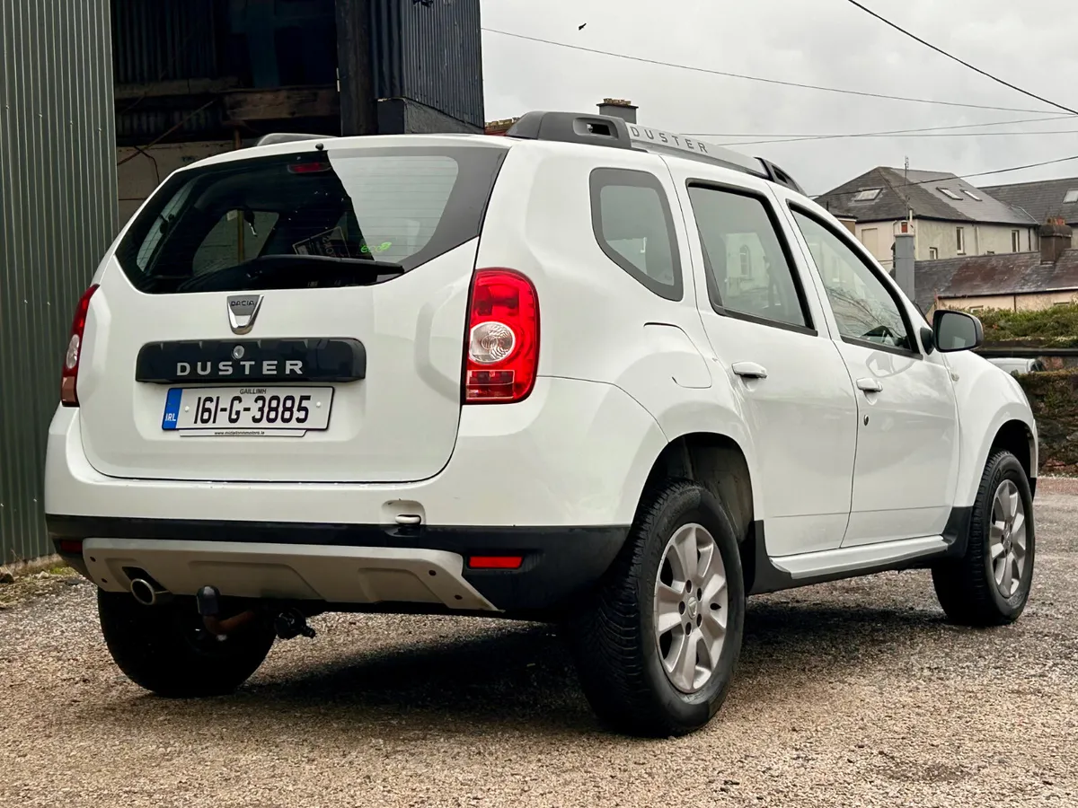 Dacia Duster 2016 one owner from new immaculate - Image 4