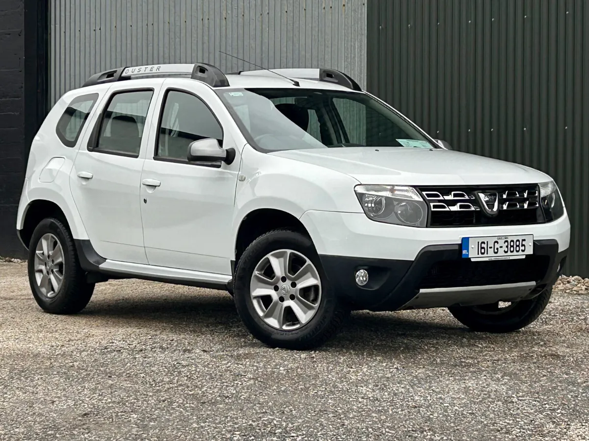 Dacia Duster 2016 one owner from new immaculate - Image 2