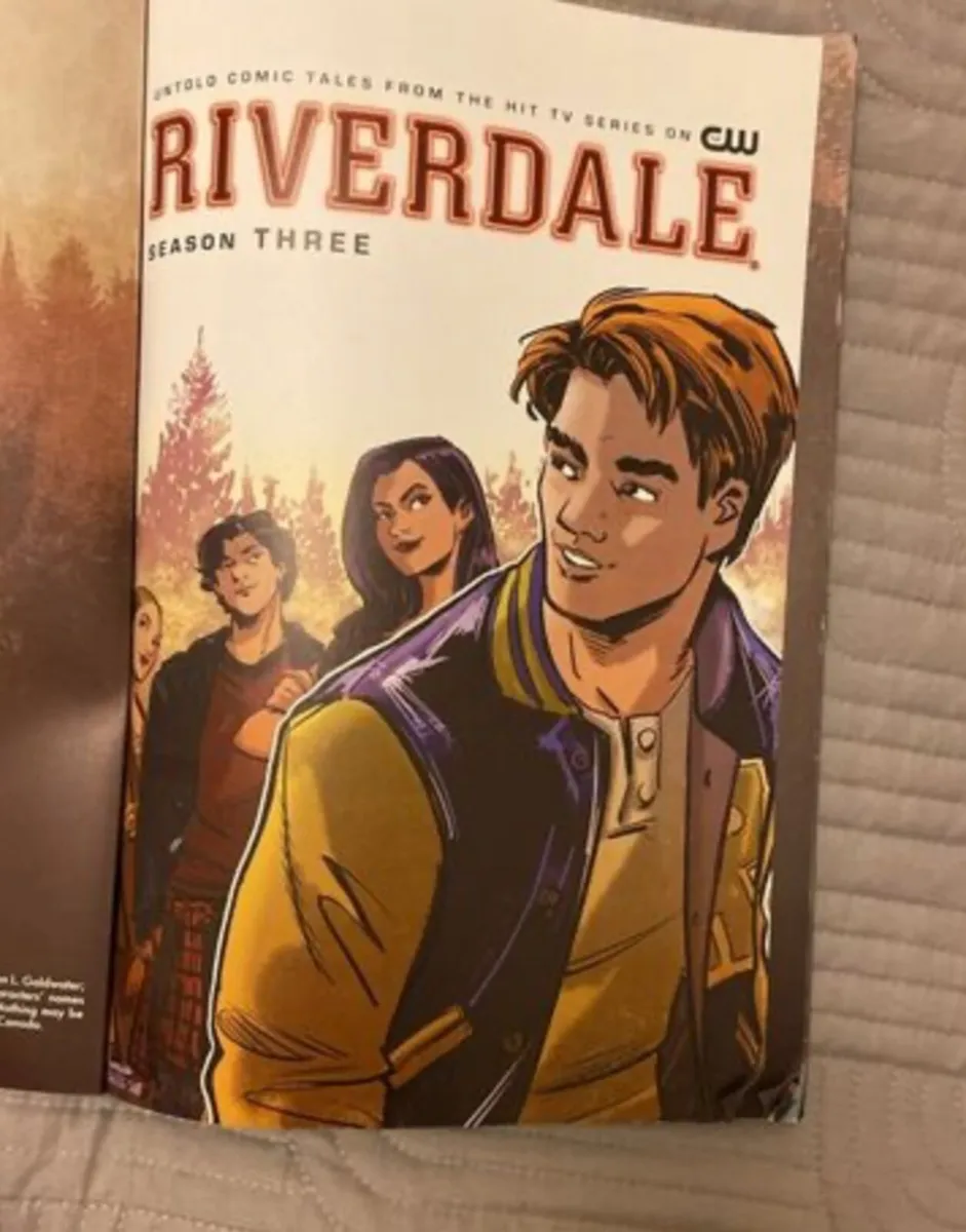 Riverdale Graphic Book - Image 2