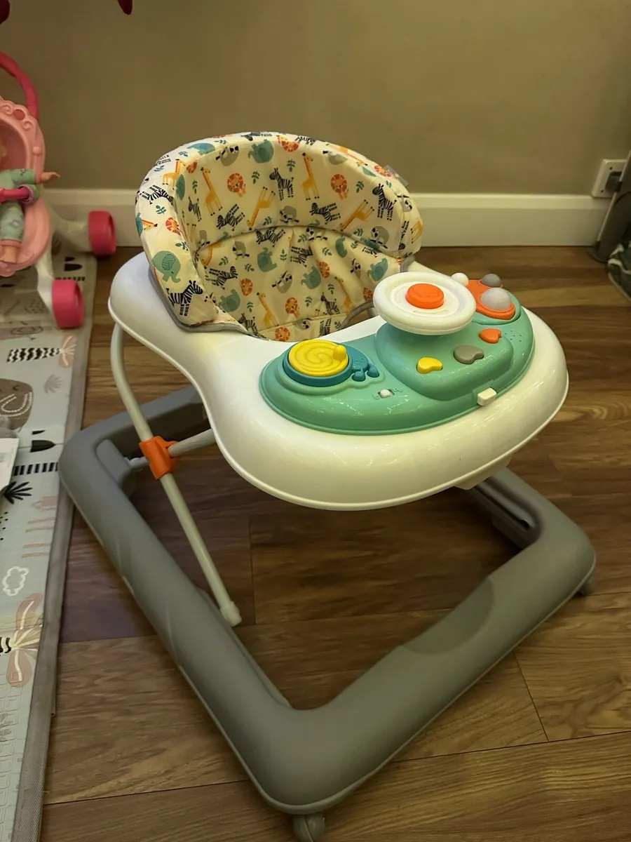 Baby walker - Image 1