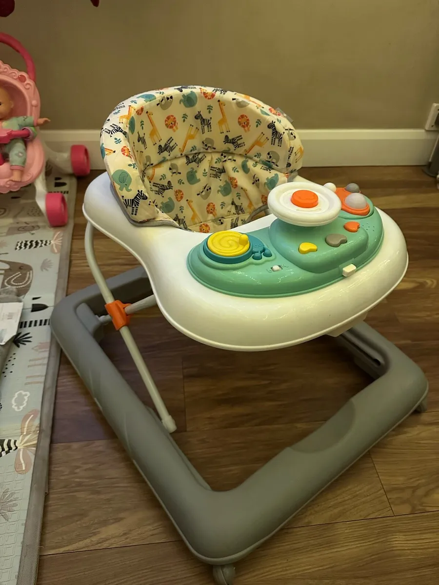 Baby walker - Image 2