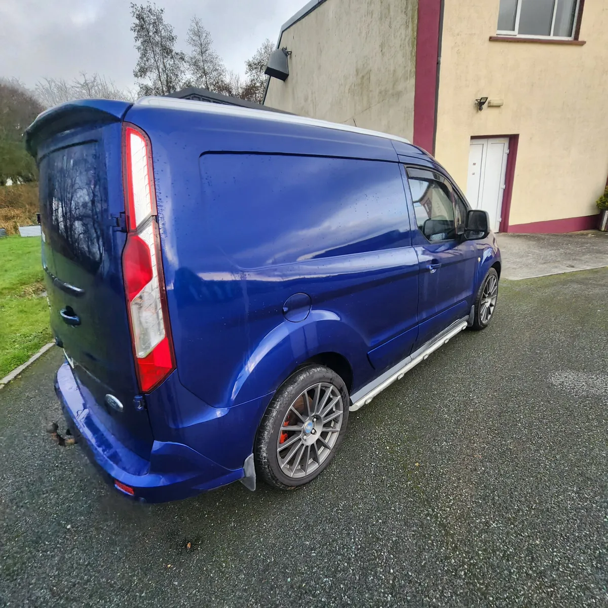 2018 Ford Transit Connect Limited - Image 4