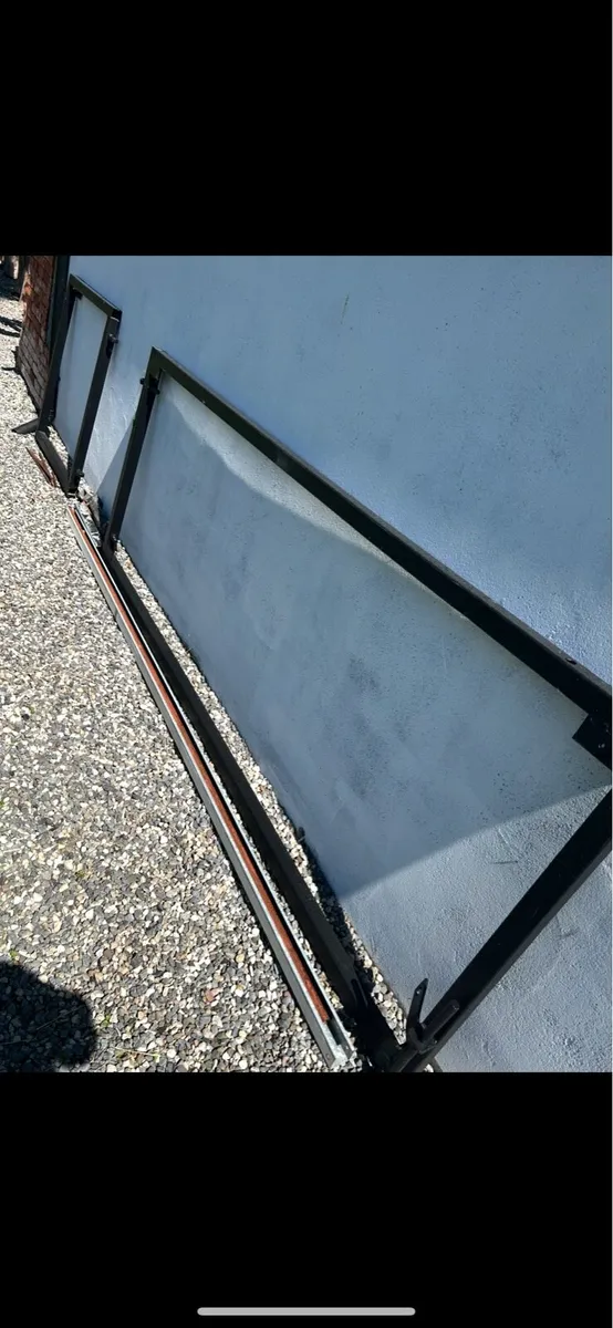 Steel gate - Image 1