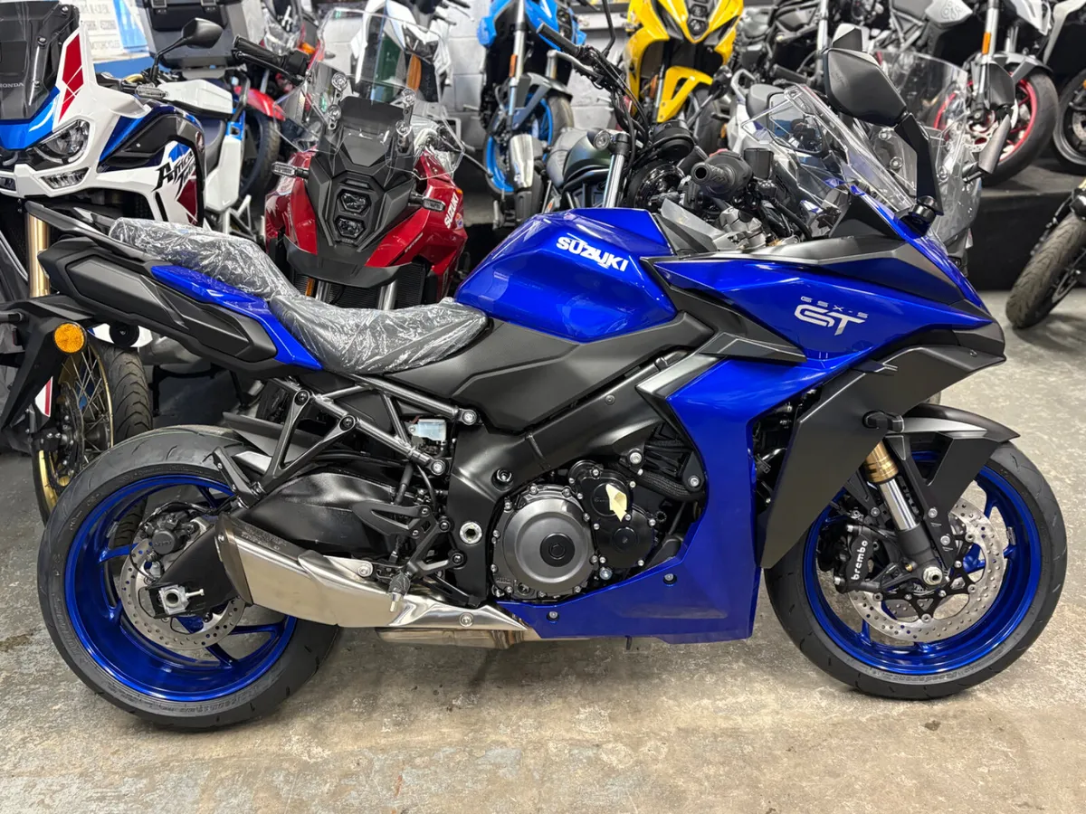 2025 SUZUKI GSX-S GT1000 - Image 1