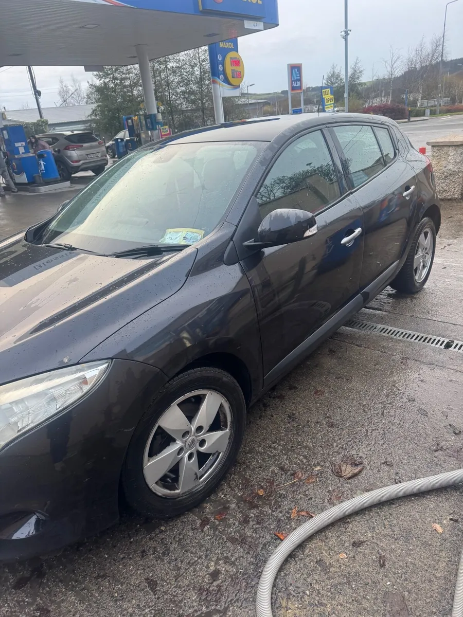 Renault Megane 2010 - Image 2