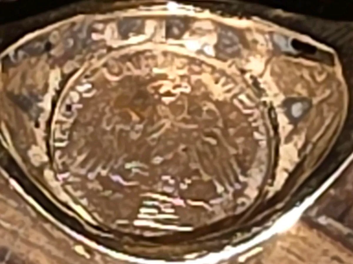 VINTAGE SOVEREIGN, 9CT THICK Gold Unisex Ring ! - Image 4