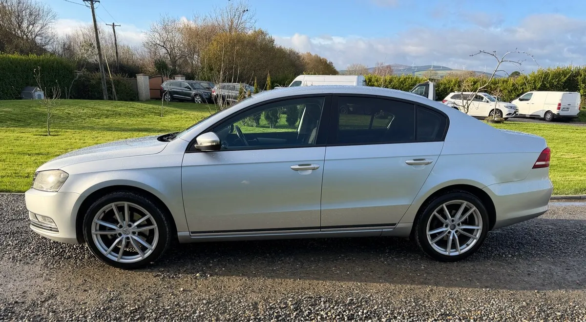 Volkswagen Passat - Image 3