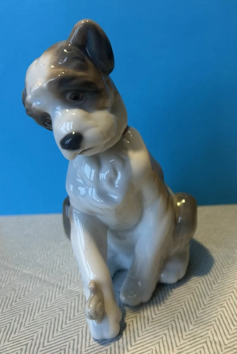 Collectable Lladro Small Dog Figurine - Image 2
