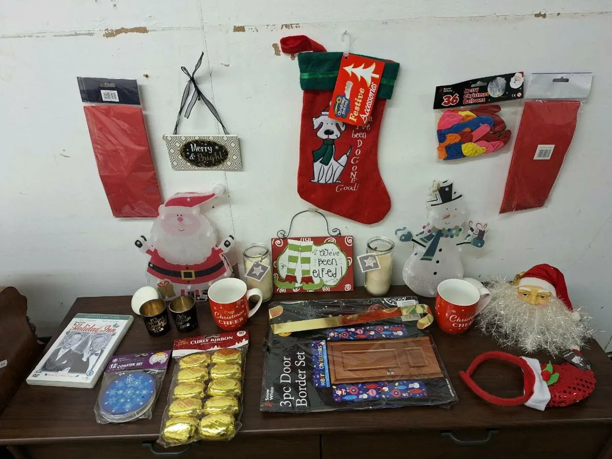 Christmas items as per photo