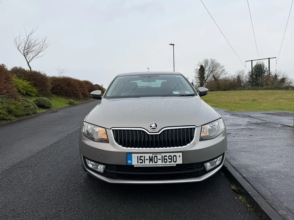 151 Skoda Octavia Elegance 1.6tdi / full history - Image 2